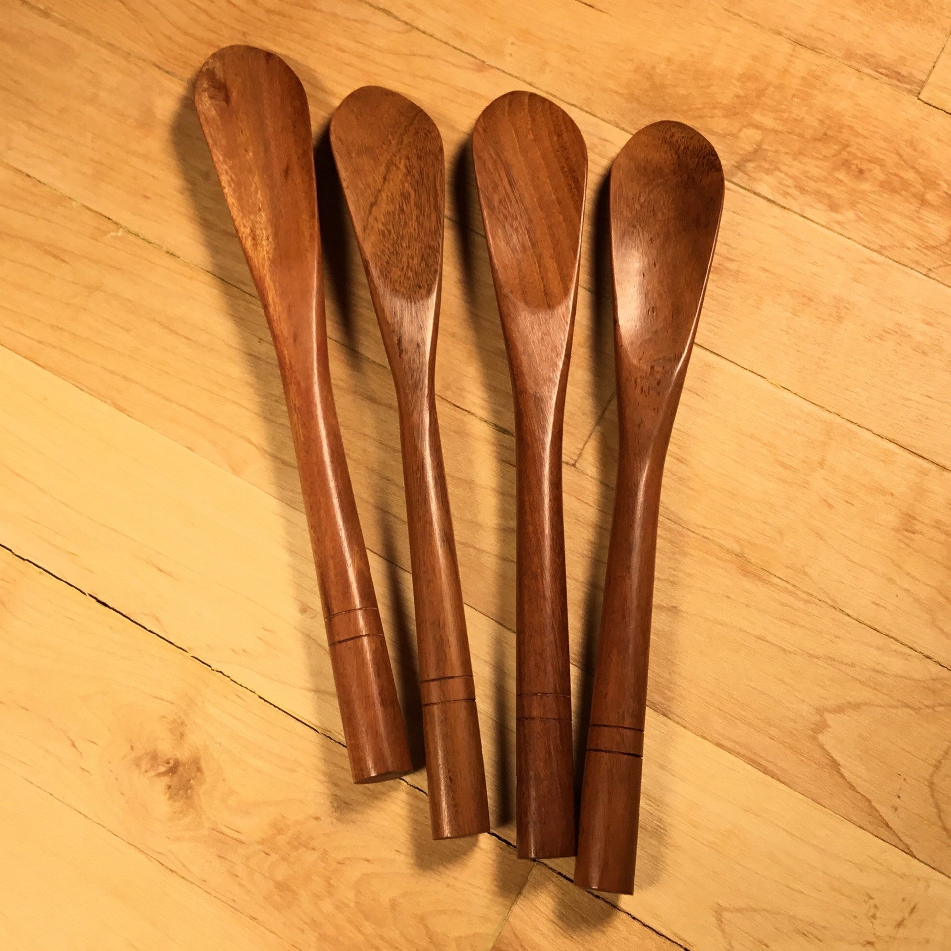 SHOE HORN *, photo 2 of 3