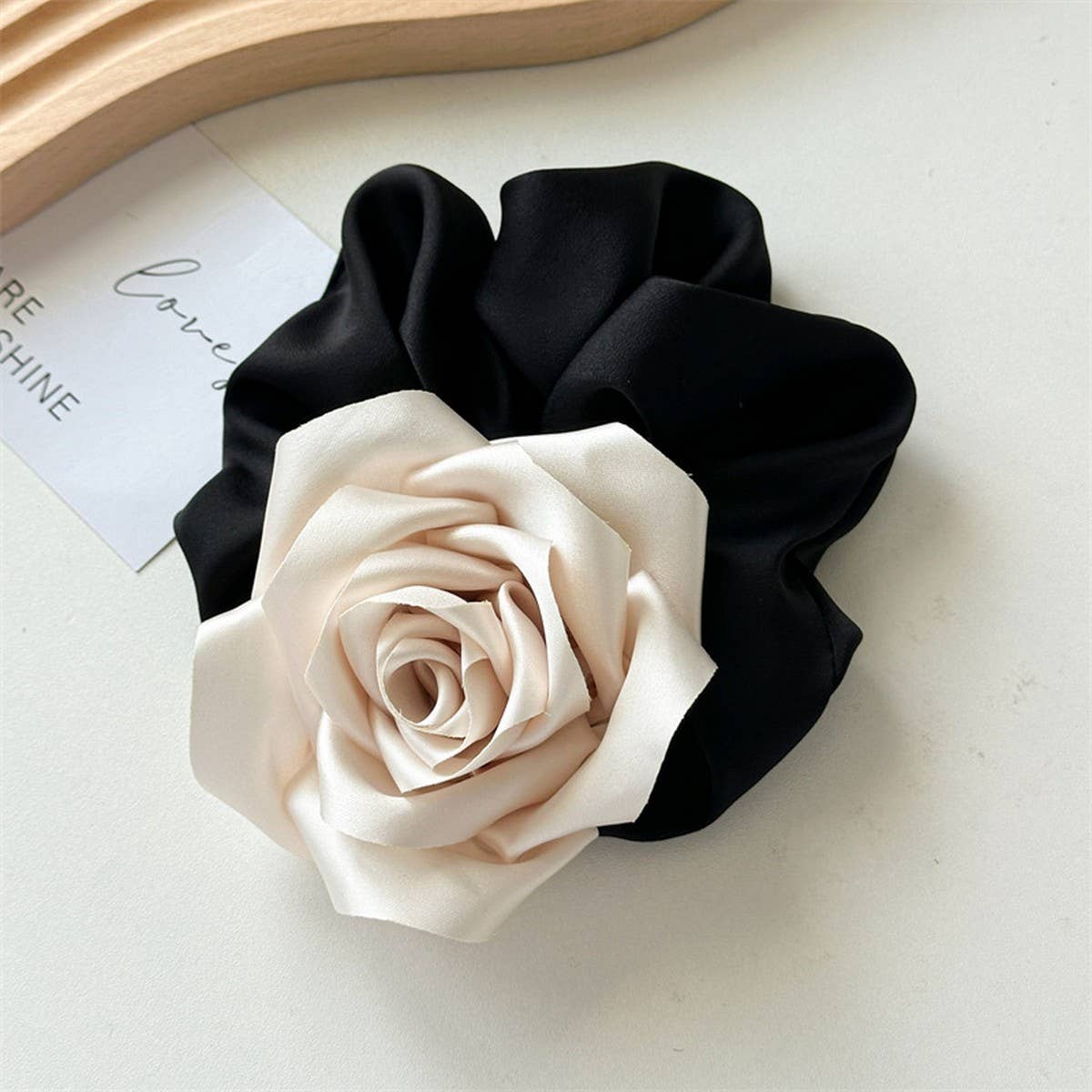 Sweet Large Rose Tie, photo 7 of 7