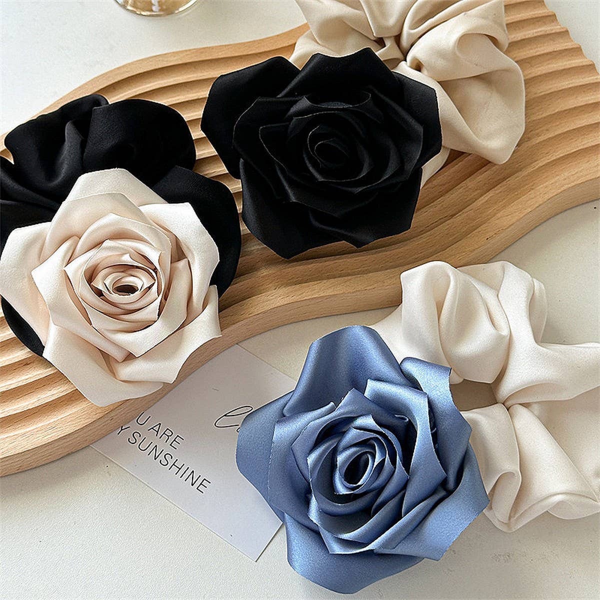 Sweet Large Rose Tie, photo 4 of 7