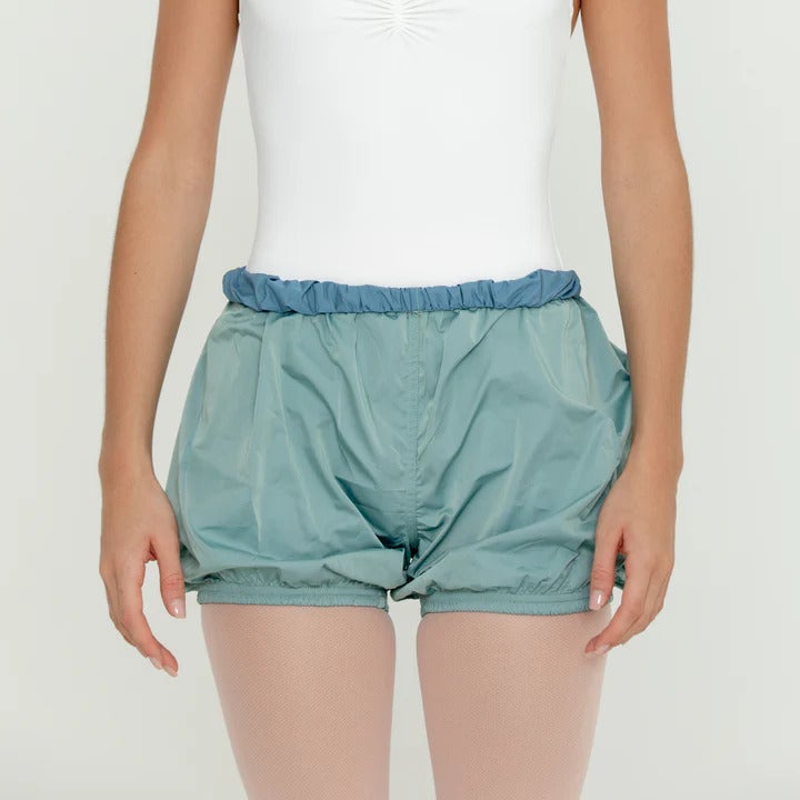 Parachute Shorts, Bullet Pointe